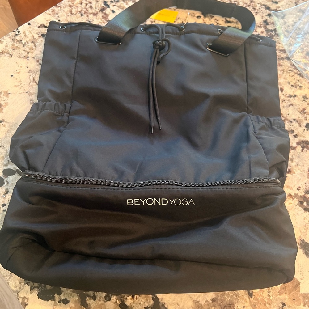 NWT beyond yoga convertible gym bag